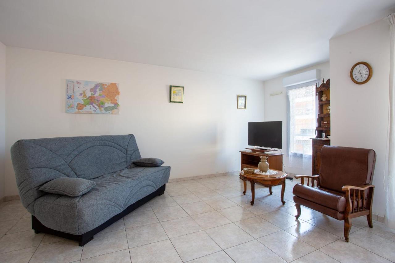 نيس Apartment With Sea View With Two Bedrooms المظهر الخارجي الصورة